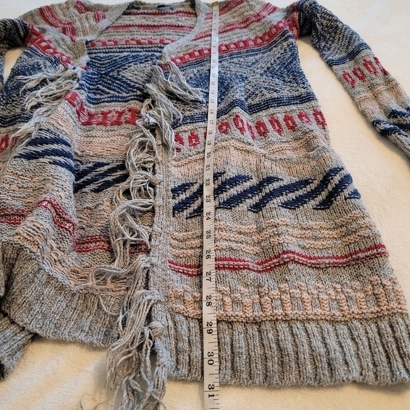 American Eagle Outfitters Aztec Fringed‎ Women's Cardigan Sweater Small - Picture 15 of 15
